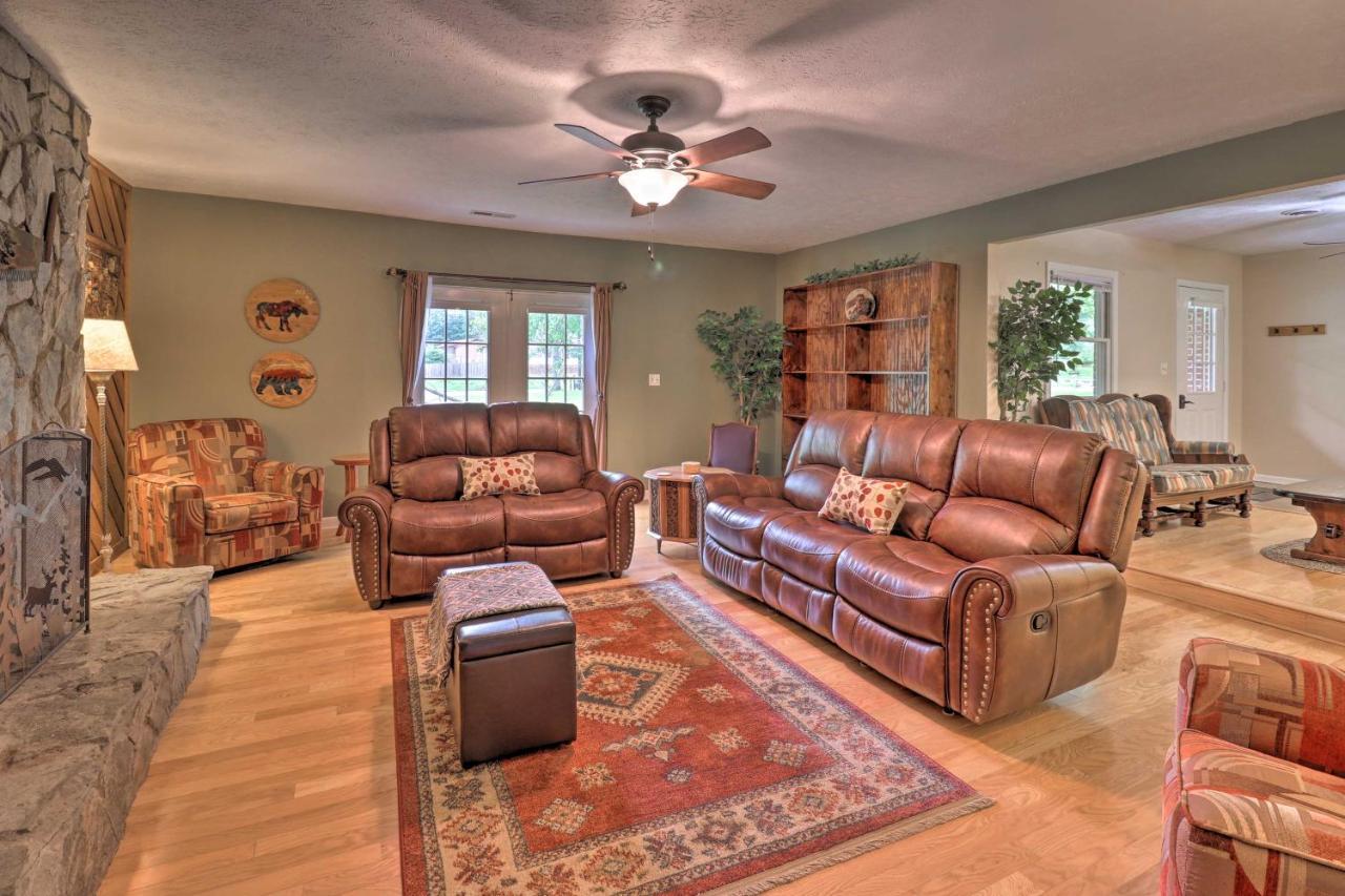 Hendersonville Home With Fire Pit 5 Mi To Downtown! Экстерьер фото